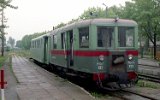 Der Triebwagen MBd1-133 Richtung Sztutowo in Nowy Dw�r Gda�ski (Tiegenhof) am 08. September 1992
